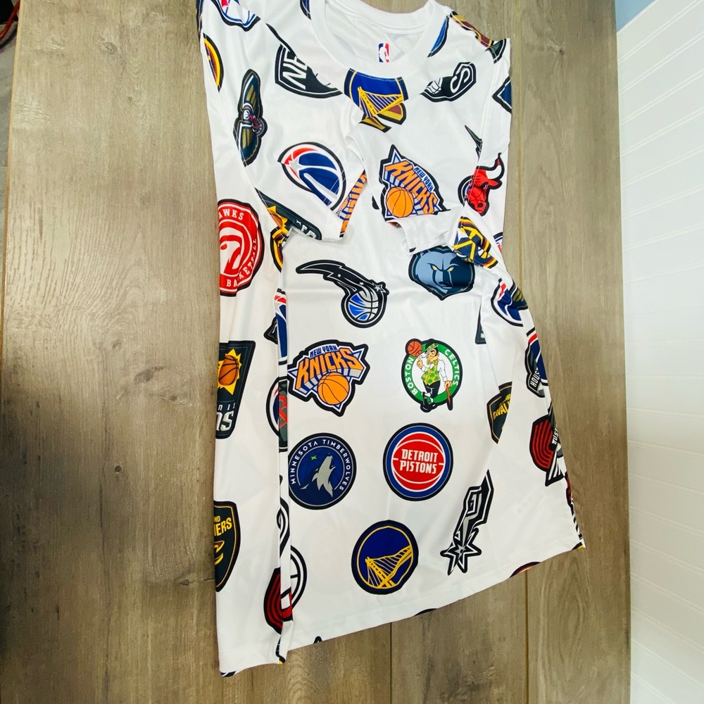Men's Basketball Sports Multiple Teams Logo Jerseys size XL - Picture 5 of 7
